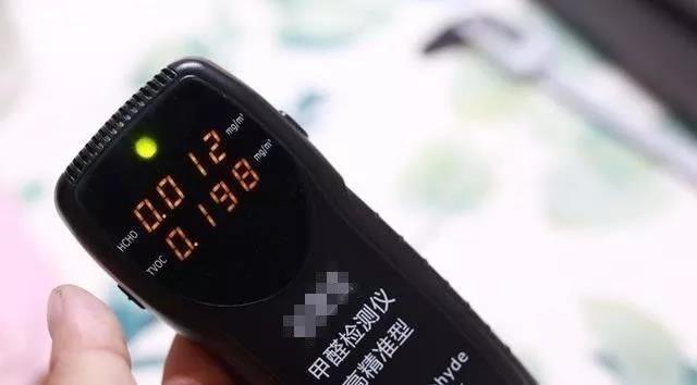 我買了一個甲醛檢測儀，吹口氣后發(fā)現(xiàn)原來我才是“地表最強(qiáng)”污染源！