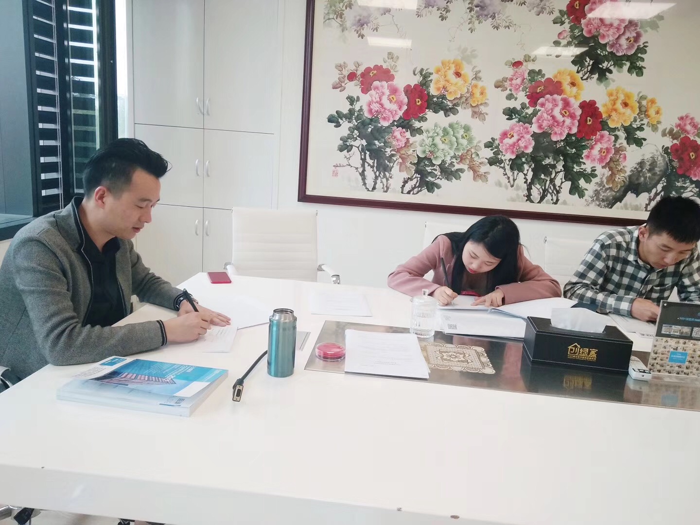 熱烈祝賀錢總簽約創(chuàng)綠家浙江省縣級(jí)市代理！