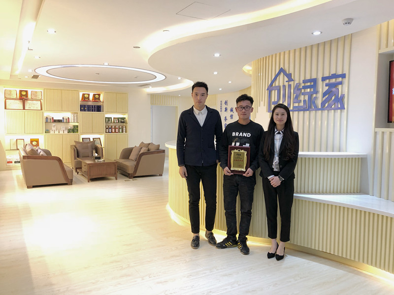 熱烈祝賀龍總、趙總簽約創(chuàng)綠家南京市區(qū)級代理！