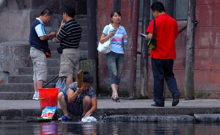 使用洗衣粉會(huì)導(dǎo)致環(huán)境污染嗎？