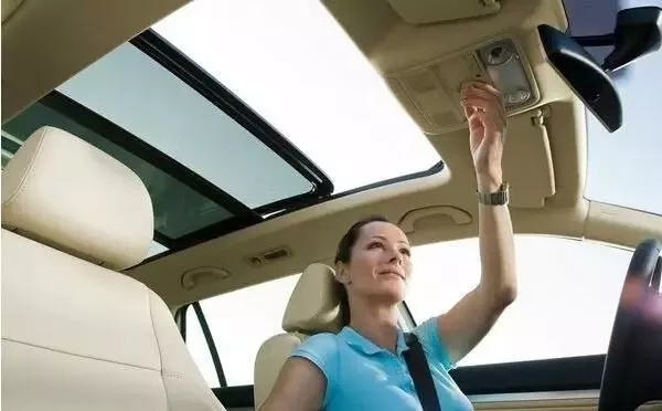 謹(jǐn)慎車內(nèi)“無影殺手”，趕快進(jìn)行車內(nèi)甲醛治理！