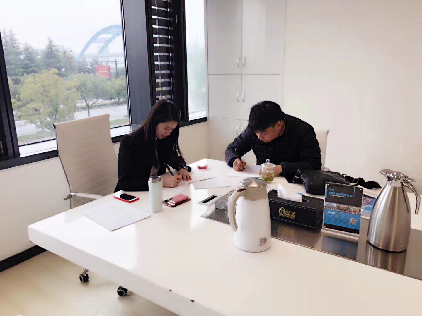 熱烈祝賀徐總簽約創(chuàng)綠家衢州市區(qū)級代理！