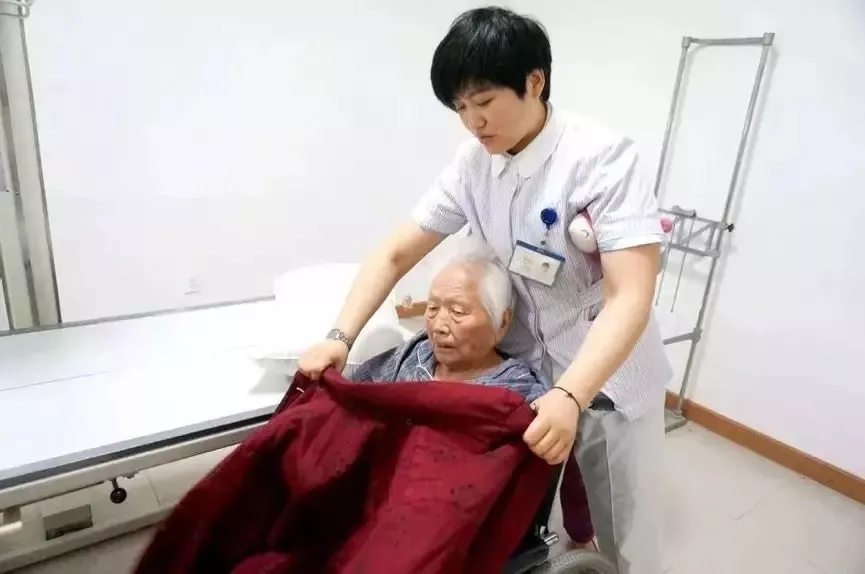 青春是用來奮斗的，除甲醛的青春最美麗！