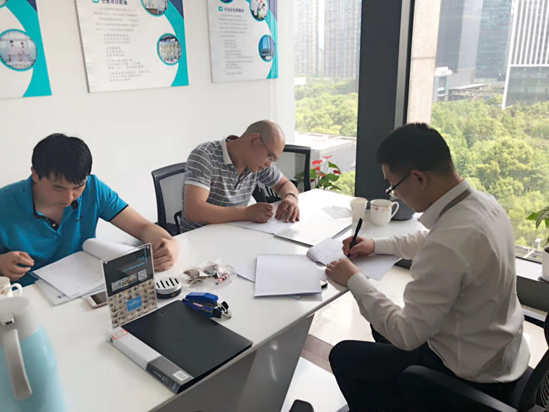 熱烈祝賀徐總、賀總簽約創(chuàng)綠家連云港市區(qū)級(jí)代理！