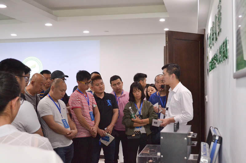 中國(guó)室內(nèi)裝飾協(xié)會(huì)室內(nèi)環(huán)境凈化治理專業(yè)委員會(huì)浙江中心第二期除醛技術(shù)交流峰會(huì)圓滿結(jié)束！