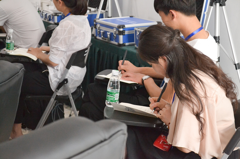 中國(guó)室內(nèi)裝飾協(xié)會(huì)室內(nèi)環(huán)境凈化治理專業(yè)委員會(huì)浙江中心第二期除醛技術(shù)交流峰會(huì)圓滿結(jié)束！