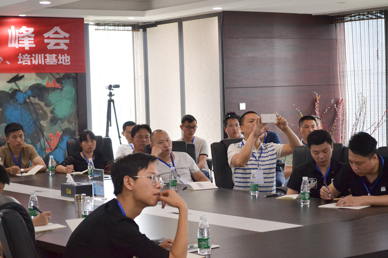 中國(guó)室內(nèi)裝飾協(xié)會(huì)室內(nèi)環(huán)境凈化治理專業(yè)委員會(huì)浙江中心第二期除醛技術(shù)交流峰會(huì)圓滿結(jié)束！