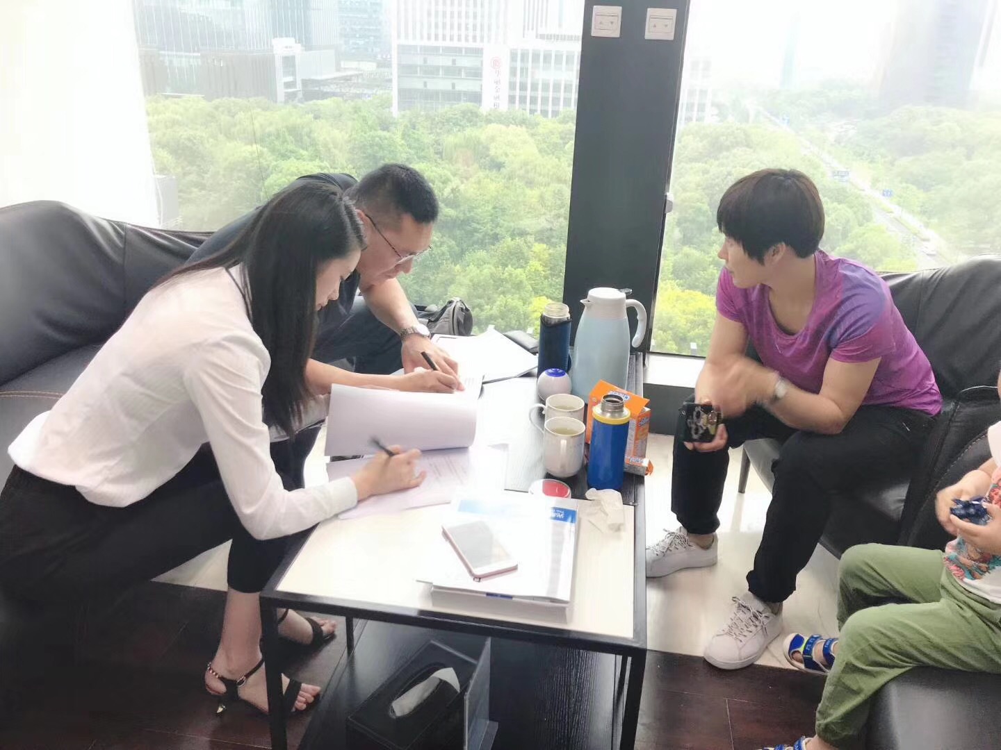 熱烈祝賀張總簽約創(chuàng)綠家哈爾濱市區(qū)級(jí)代理！