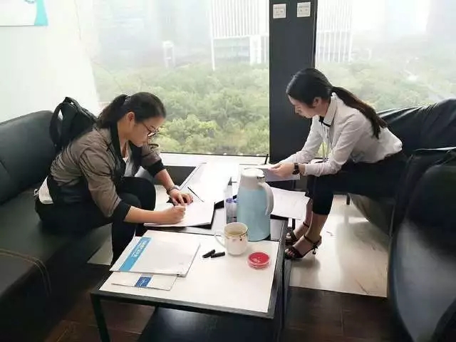 熱烈祝賀杜總簽約創(chuàng)綠家除甲醛加盟代理！