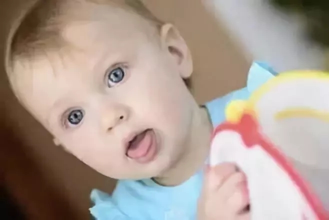 4歲男孩和媽媽辦“婚禮”，真相令人淚崩！