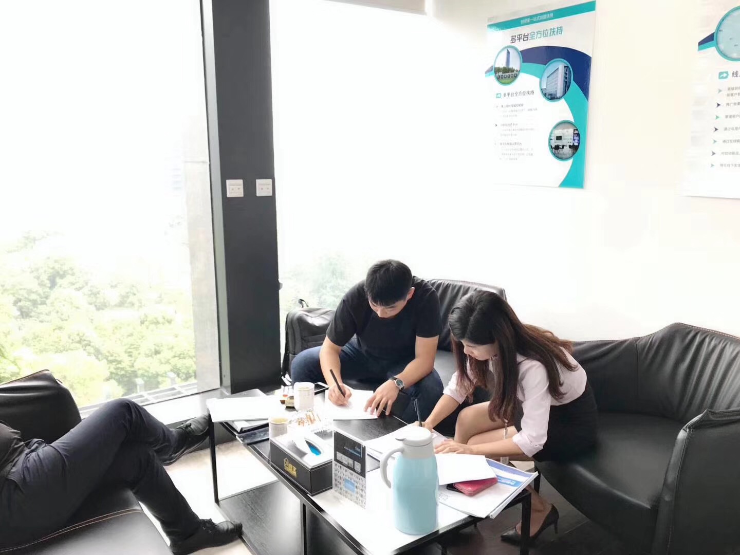 熱烈祝賀楊總、王總簽約創(chuàng)綠家長春市區(qū)級代理！