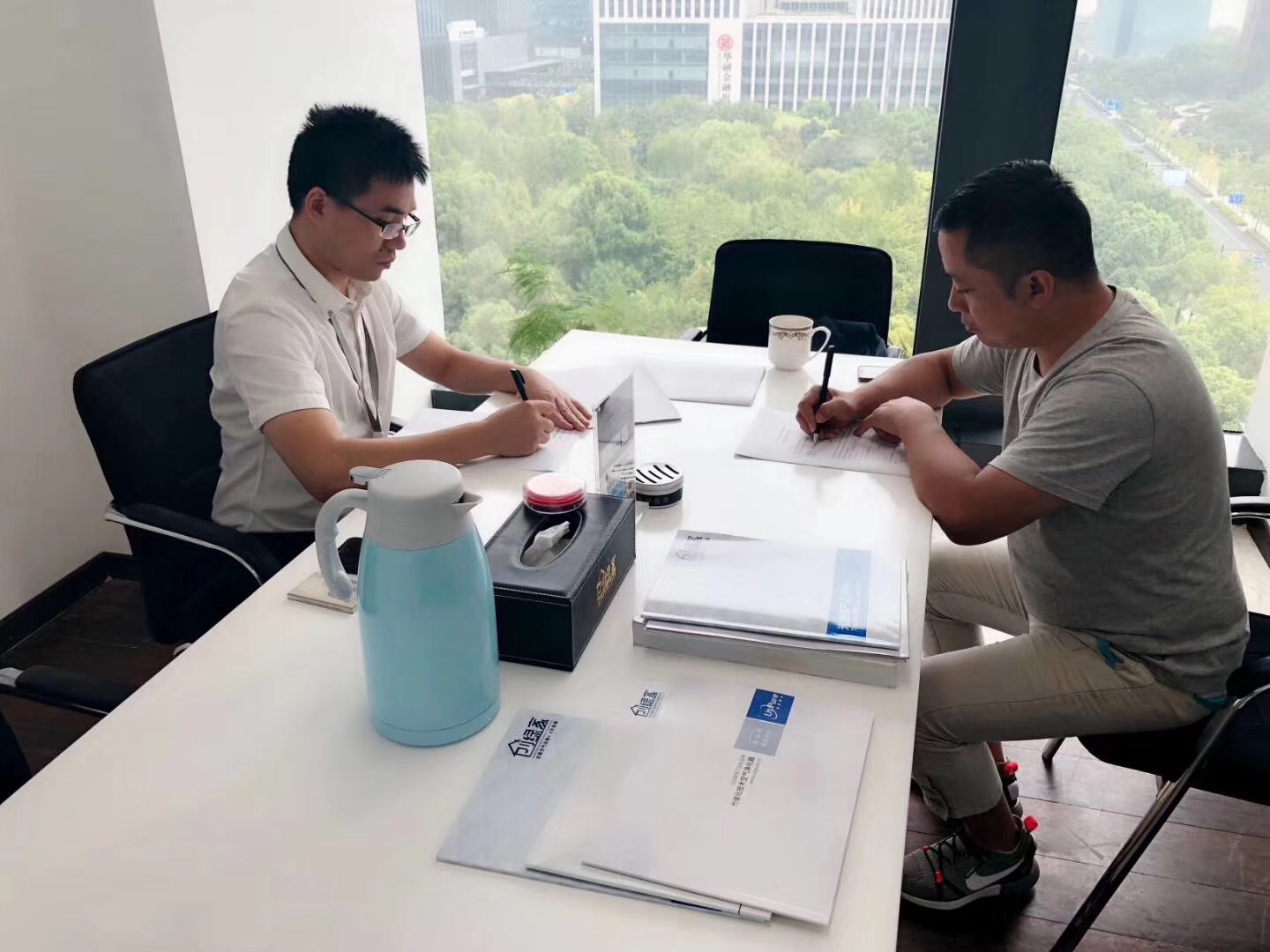 熱烈祝賀蔣總簽約創(chuàng)綠家阜陽市縣級(jí)代理！