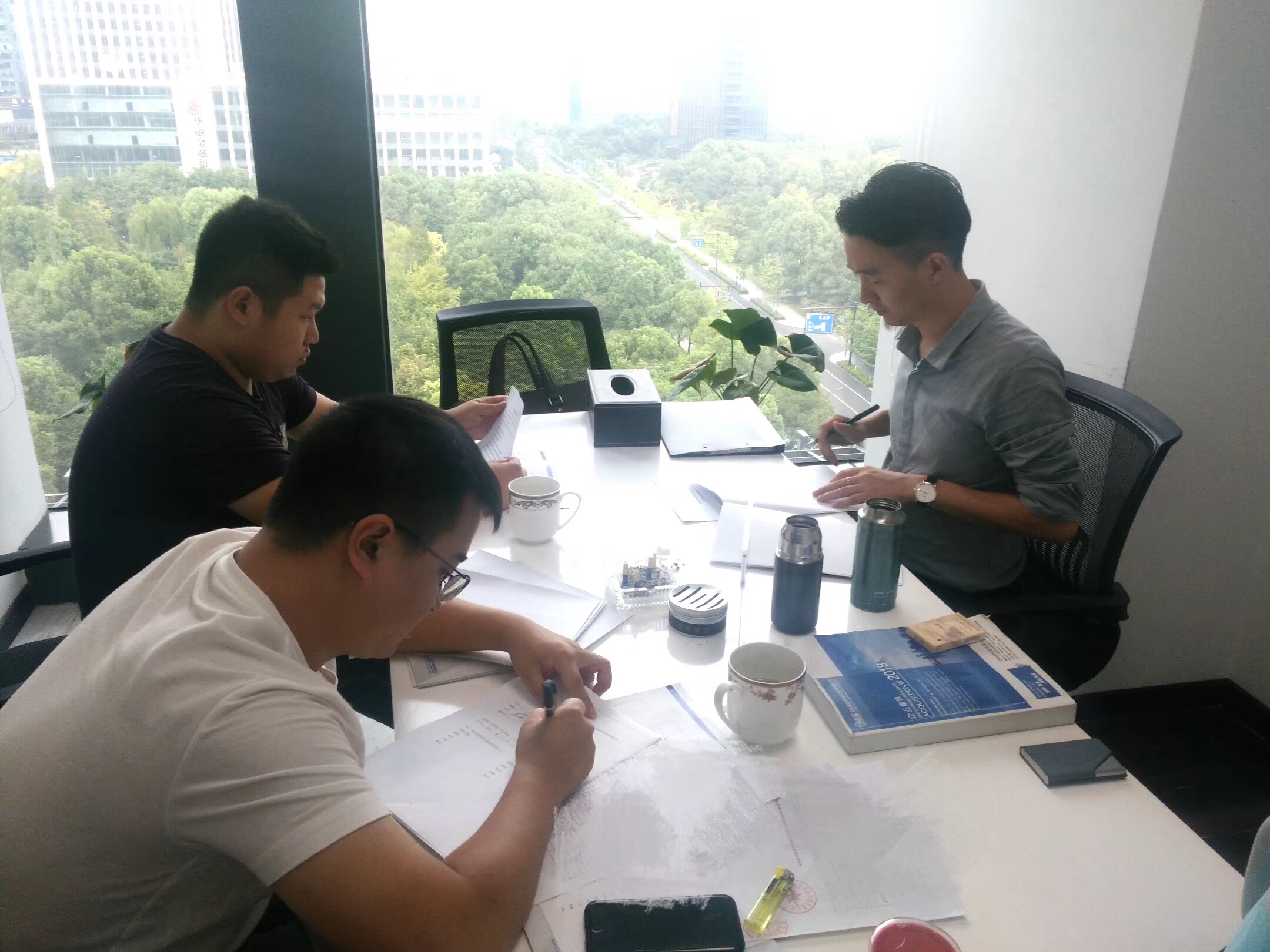 熱烈祝賀徐總團隊簽約創(chuàng)綠家上饒市區(qū)級代理！