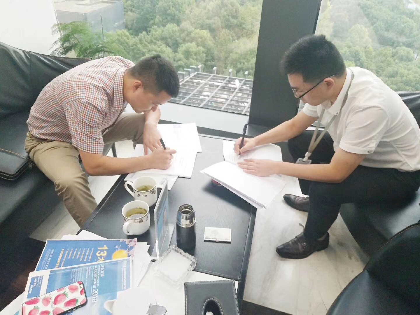 熱烈祝賀樊總簽約創(chuàng)綠家成都市區(qū)級(jí)代理！