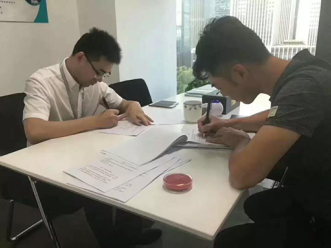 熱烈祝賀陳總簽約創(chuàng)綠家汕尾市區(qū)級代理！