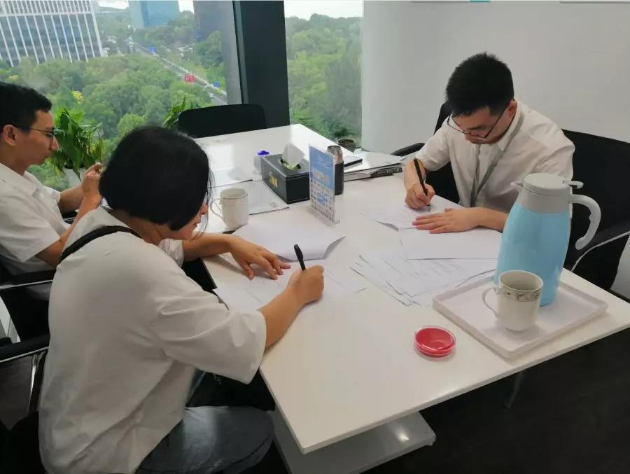 熱烈祝賀朱總、劉總簽約創(chuàng)綠家江蘇省蘇州市吳江區(qū)區(qū)級代理！