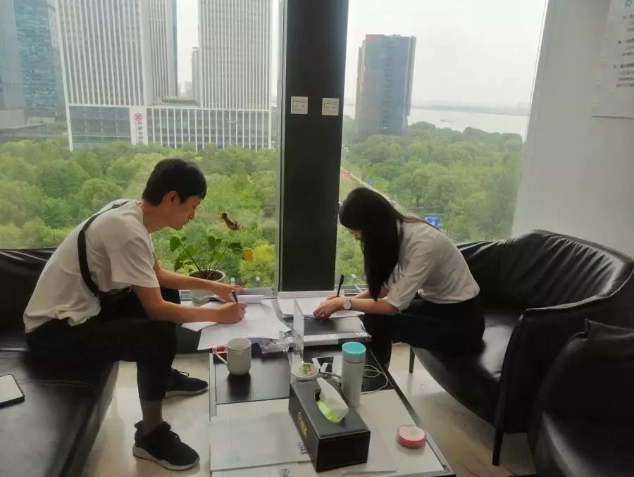 熱烈祝賀章總簽約創(chuàng)綠家湖北省武漢市區(qū)級代理！