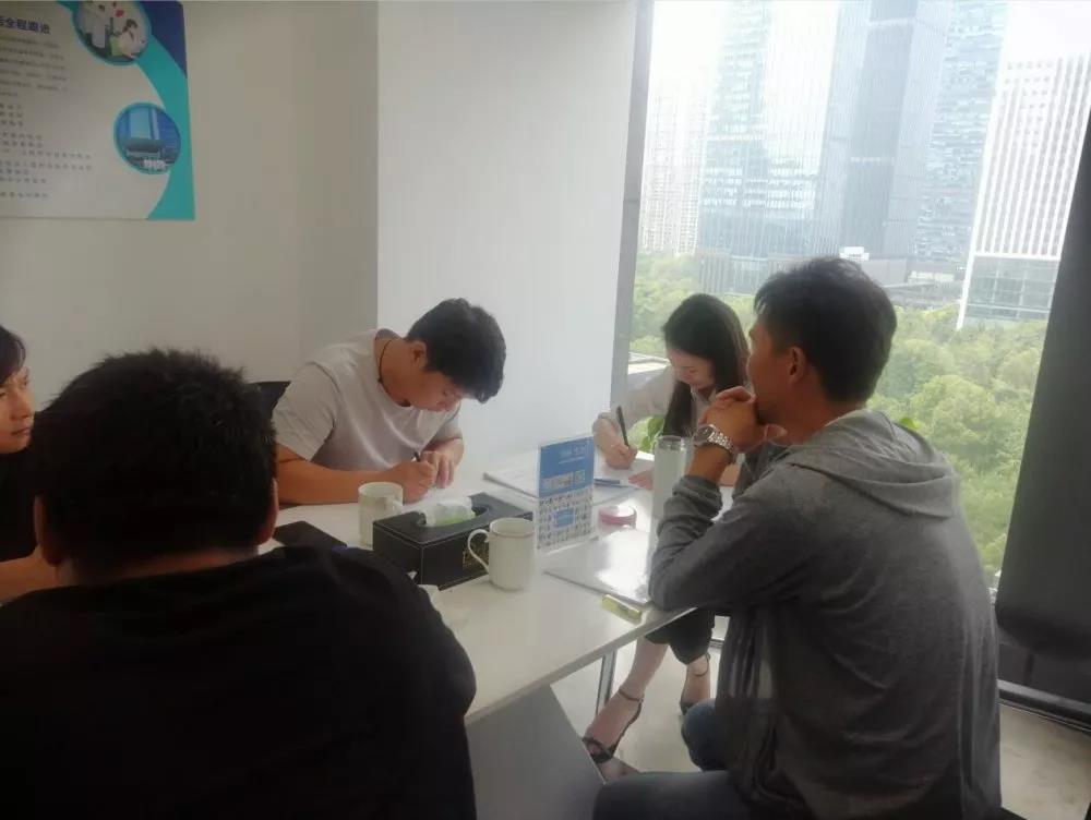 熱烈祝賀張總、宋總、溫總簽約創(chuàng)綠家河南省鄭州市區(qū)級代理！