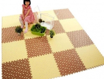 為什么寶寶塑料地墊有異味？