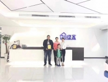 熱烈祝賀米總一家簽約創(chuàng)綠家泰安市區(qū)級(jí)代理！