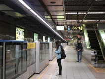 地鐵公交等公共場(chǎng)合空氣污染突出，市民盼望杭州室內(nèi)空氣檢測(cè)機(jī)構(gòu)進(jìn)行檢測(cè)