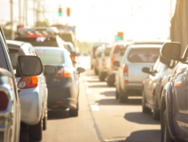 開車一族要重視車內(nèi)污染！