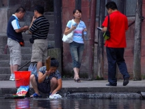 使用洗衣粉會導致環(huán)境污染嗎？