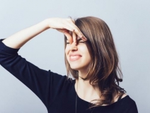 室內(nèi)空氣污染導(dǎo)致房間里老是有一股怪味怎么辦？