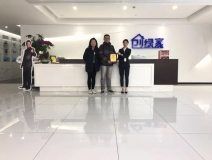 熱烈祝賀斯總夫婦簽約創(chuàng)綠家上海市區(qū)級代理！