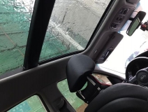 一輛汽車怎么能不受潮呢？