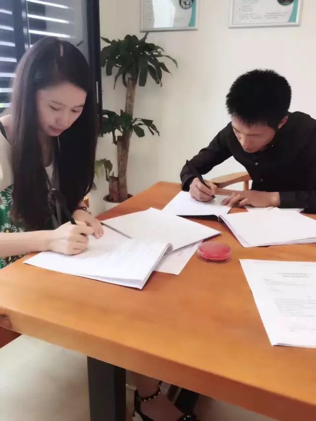 熱烈祝賀遵義匯川區(qū)鄧總成功加入創(chuàng)綠家！