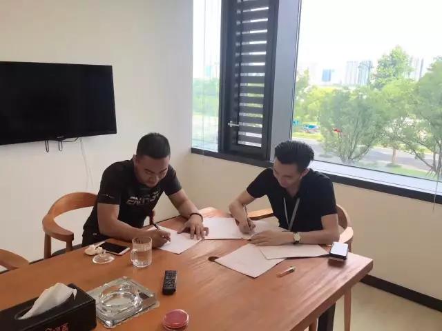 熱烈祝賀?？谝罂偝晒尤雱?chuàng)綠家！