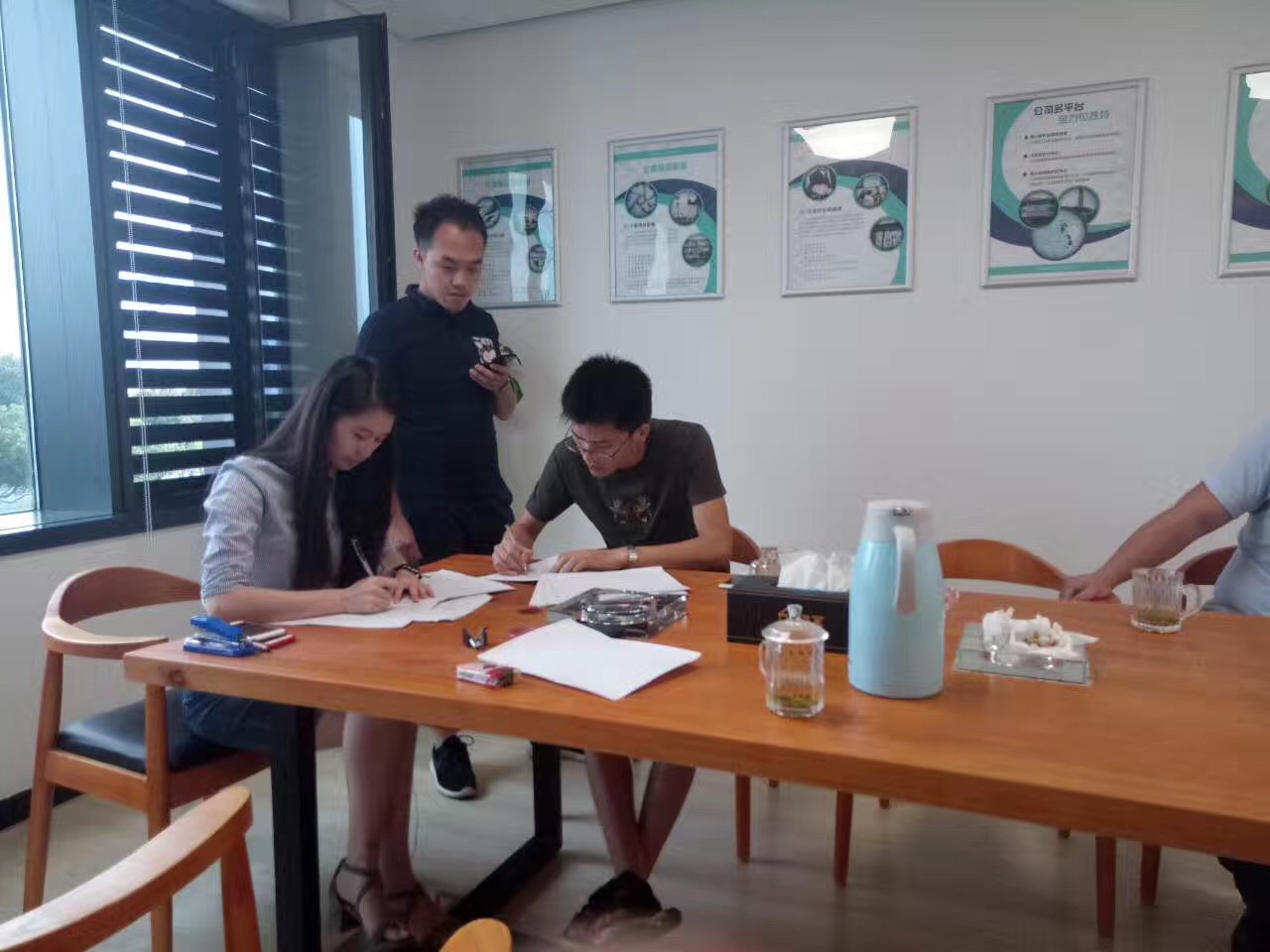 熱烈祝賀泰州王總簽約創(chuàng)綠家！